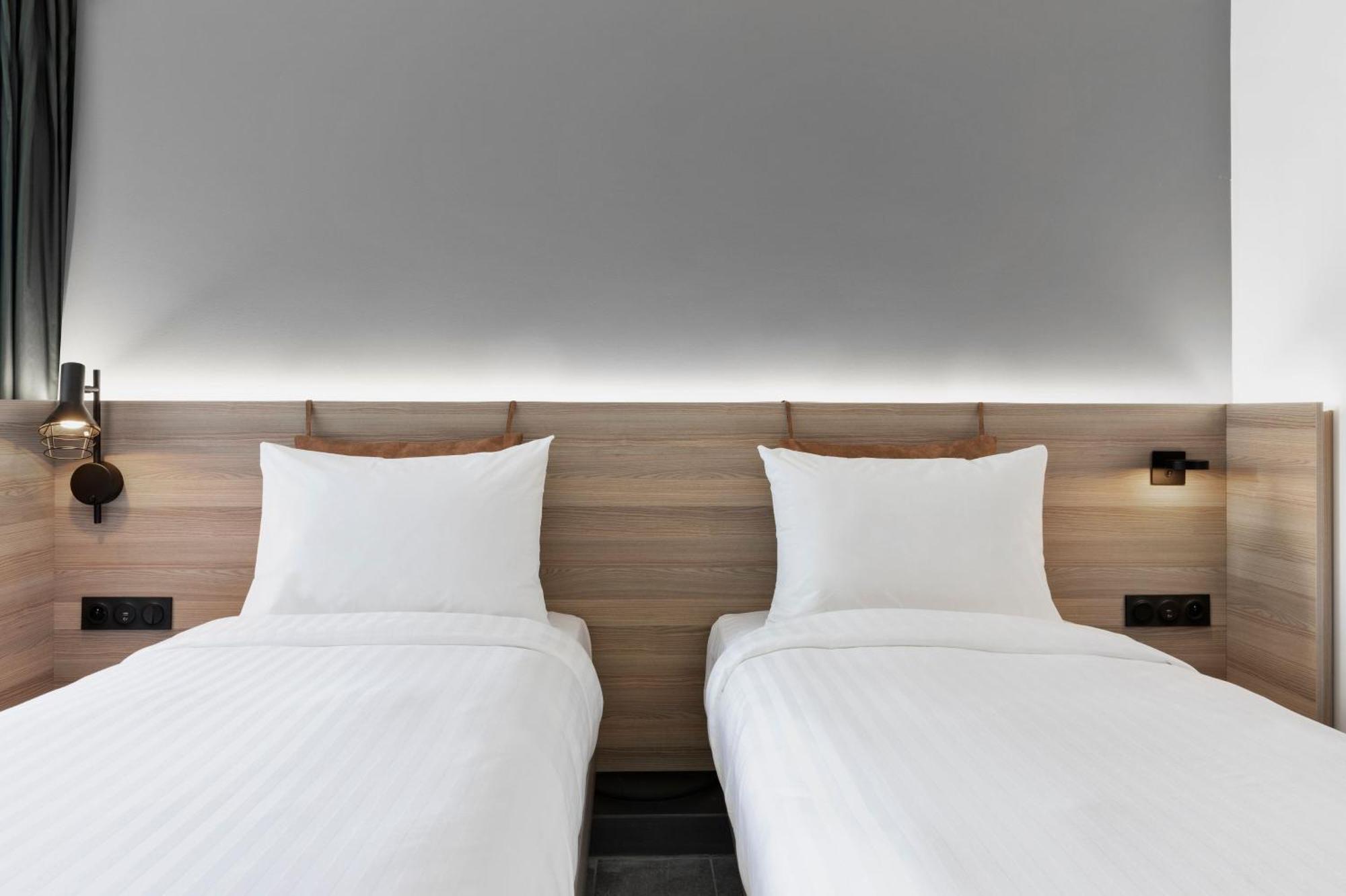 Moxy La Ciotat Hotel Exterior photo